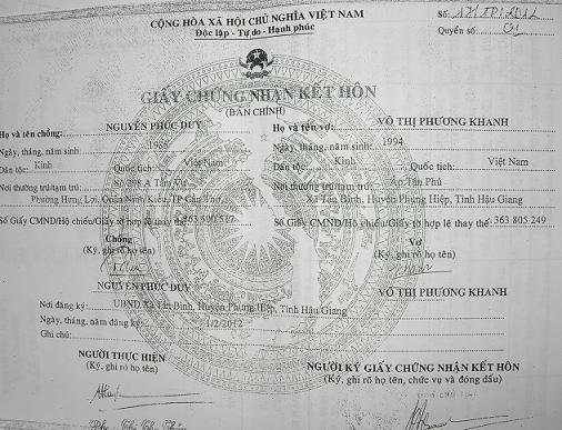 Chồng hụt của 'cô dâu mất trinh' được nhận lại giấy hôn thú