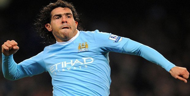 Tevez: Người hùng trên mảnh đất quỷ dữ