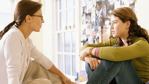 Phụ huynh tá hoả vì tin nhắn con bị điểm kém