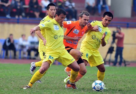 V-League vòng 12: Đẳng cấp lên tiếng