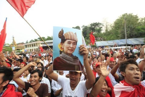 Myanmar - một con đường với ba góc quan sát