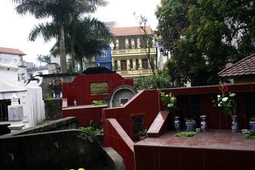 Rùng mình cảnh sống cạnh người chết ở Thủ đô