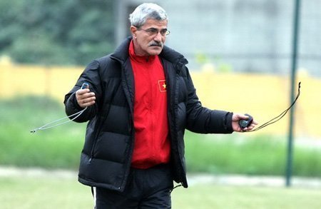 3 lý do khiến HLV Calisto không về Sài Gòn FC