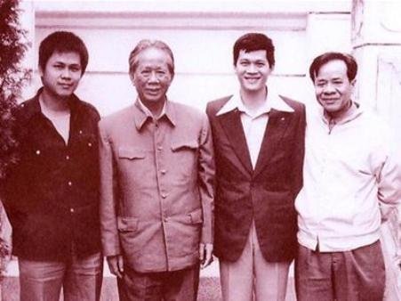 Những chuyện chưa biết về cha tôi, Lê Duẩn