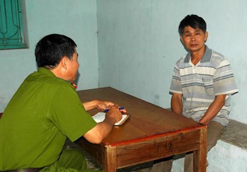 Ông lão 75 làm bé gái 13 tuổi mang bầu
