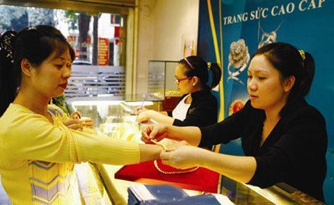 Đi bán vàng, ngỡ ngàng như... mất trộm