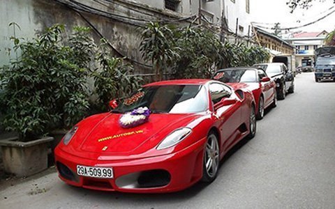 Lại một đám cưới toàn siêu xe ở Hà Nội