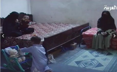 Đoạn phim hiếm có về vợ con Bin Laden