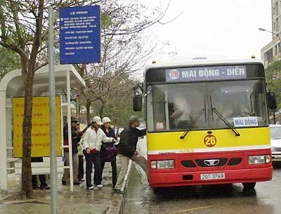 Chủ tịch Hà Nội: Không để xe buýt là 'hung thần'