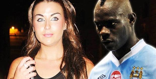 Trên giường, Balotelli ăn đứt Rooney