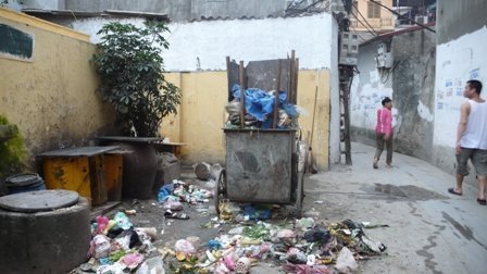 Chuyện xin 'trảm' nhà vệ sinh làm nhà văn hóa