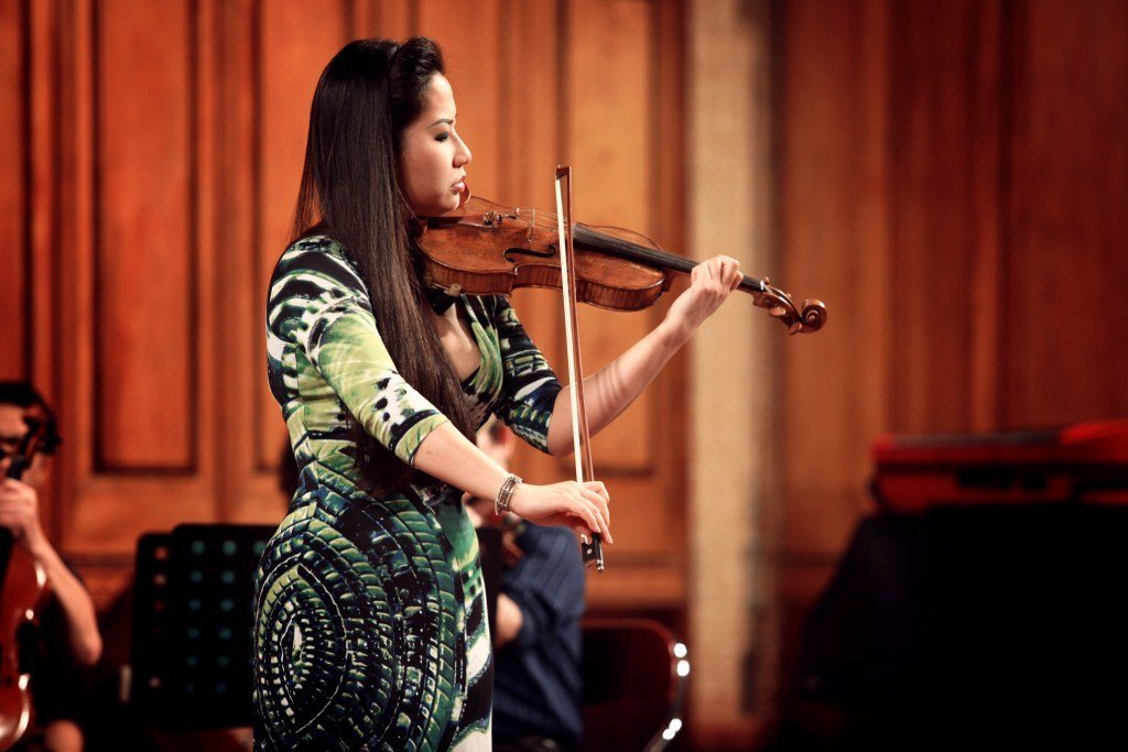 Xem Sarah Chang tập đàn ở Việt Nam