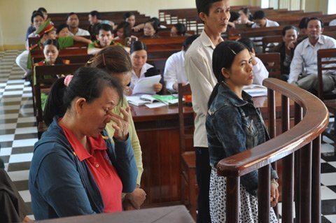 Xôn xao vụ án thầy cô lừa đảo tiền tỷ