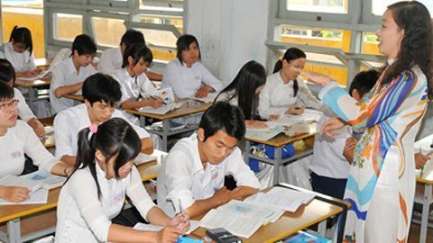 Thay bàn, ghế theo chuẩn: Lực bất tòng tâm!