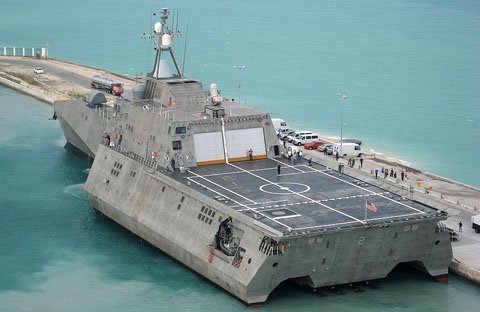 Cận cảnh chiến hạm kỳ quái của Mỹ