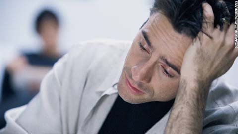 Cầu cứu cảnh sát vì bị đòi 