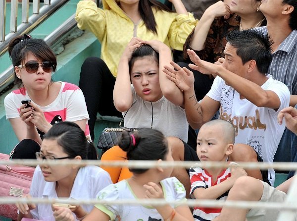 Danh Ngọc cứu mỹ nhân, Văn Sỹ bóp mồm học trò