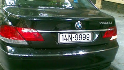 Đo độ 'khủng' của biển xe tứ quý: 9999