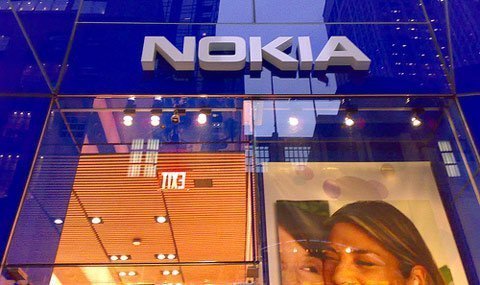 Nhà đầu tư mất dần lòng tin vào Nokia