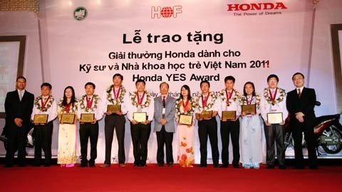 Khởi động Giải thưởng Honda YES 2012