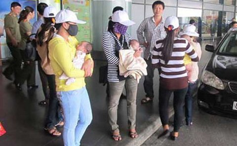 Đẻ thuê và những chuyện gây căm phẫn