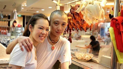 Cử nhân xinh đẹp, nhà giàu lấy chồng bán hàng rong