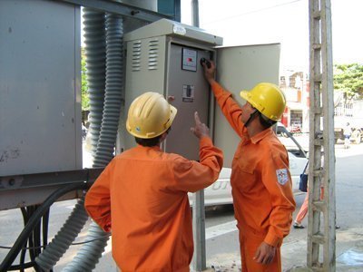 Có thêm nhiều loại phí: Giá điện sẽ tăng cao!