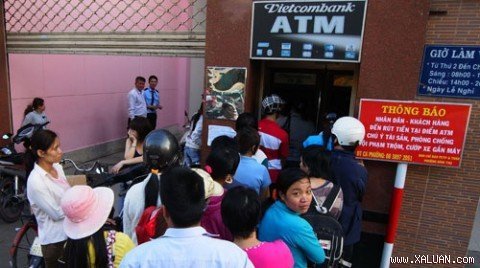 Ôtô và ATM... Thời của phí