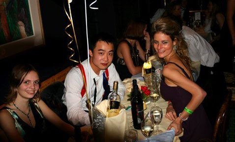 Học vấn kỳ lạ của thái tử ăn chơi họ Bạc