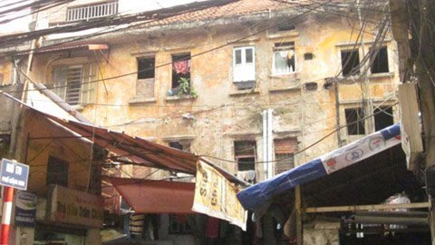 Hiểm họa từ những khu tập thể “hình tháp ngược”