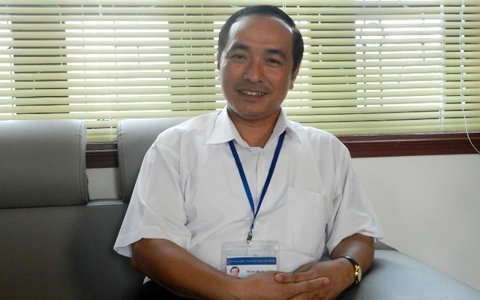 Đình chỉ học nữ sinh bị đánh: Quá nóng vội