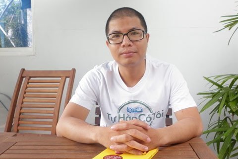 'Đại gia áo thun' không bằng đại học