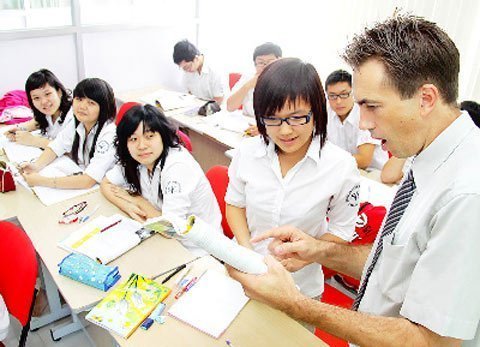 'Đừng ép học sinh phải ra nước ngoài học đại học...'