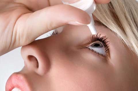 Lạ lùng người phụ nữ khóc ra 