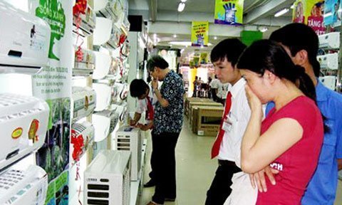 Điện lạnh vào mùa: Khuyến mãi nhưng giá vẫn 