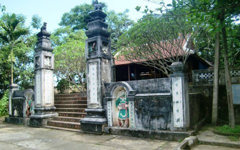 Những câu chuyện ‘linh ứng’ nơi đền thiêng