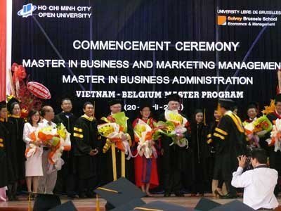 79 tân thạc sĩ nhận bằng tốt nghiệp cao học Việt Bỉ