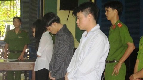 Vụ án 'xác chết lõa thể' trong khách sạn