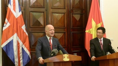 Ngoại trưởng Anh thăm Việt Nam