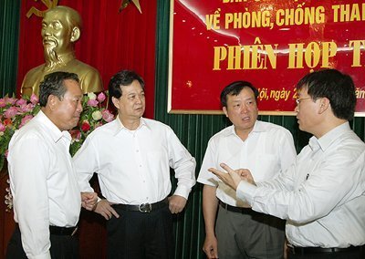 Thủ tướng: Đẩy tiến độ xử các vụ tham nhũng