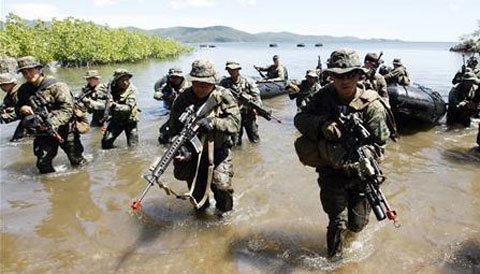 Lính thủy đánh bộ Mỹ - Philippines tập trận