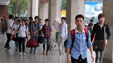 Hà Nội tắc đường vì... dân chen nhau rời đô nghỉ lễ
