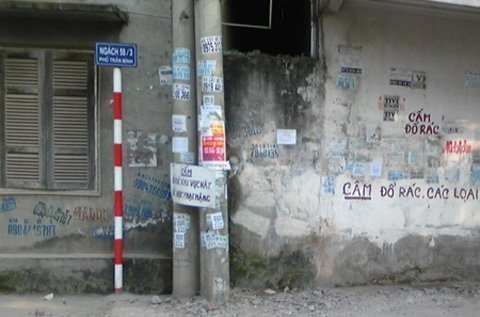 Cảnh sát truy bắt kẻ rạch lưng nữ sinh