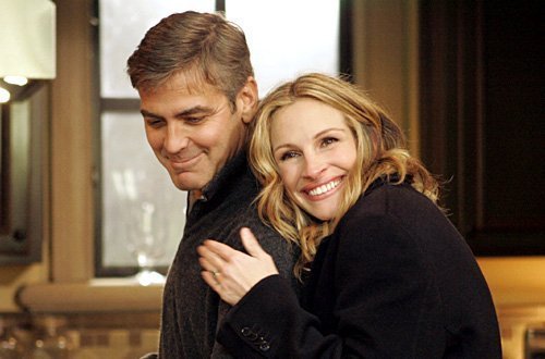 George Clooney và Julia Roberts cùng đi kiện