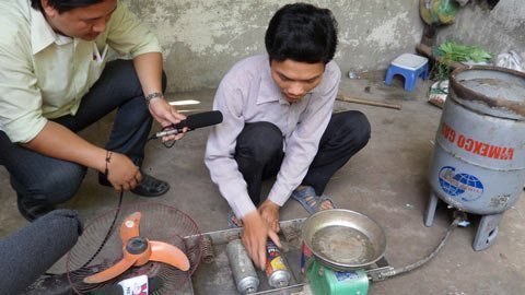 Lại bắt quả tang ổ sang chiết gas trái phép