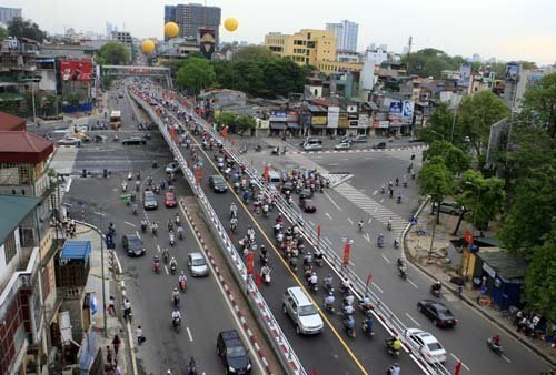 Cấm ô tô vào nội đô: Đừng nghĩ là đơn giản!