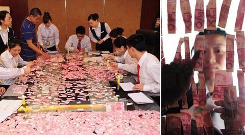 Đem bao tiền vụn tới nhờ ngân hàng dán hộ