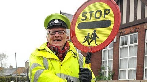 Có 11 bằng đại học, vui vẻ làm bảo vệ