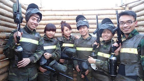 Giới trẻ Hà thành mê mẩn với 'trận giả'