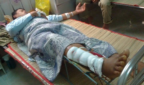 Thoát chết kỳ diệu vụ đá đè xe ở núi Cấm